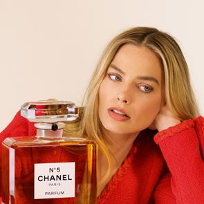 Марго Роби е новото лице на легендарния Chanel N°5