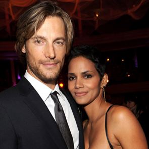 Холи Бери обвини бившия си в кръвосмешение и расизъм