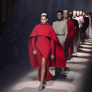 Givenchy се разделя с креативния си директор