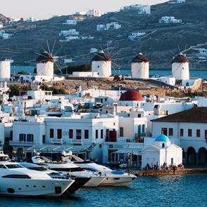 Изцяло в бяло: Миконос travel гайд