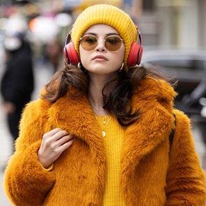 Селена Гомес: &quot;Мисля, че повечето ми връзки бяха прокълнати