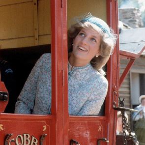 Нови снимки от детството на принцеса Даяна и истината за нейното BBC интервю от 1995 г