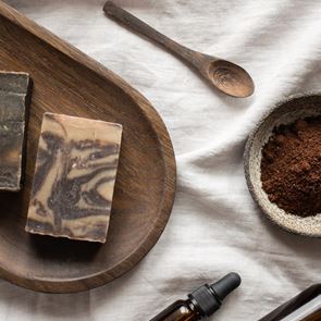 Неделна домашна маска за коса с какаово масло