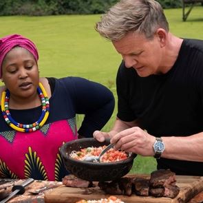 Телешки стекове с кафе, люти чушки и сос чимичури