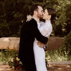 Лили Колинс се омъжи тайно, вижте снимки от красивата сватба