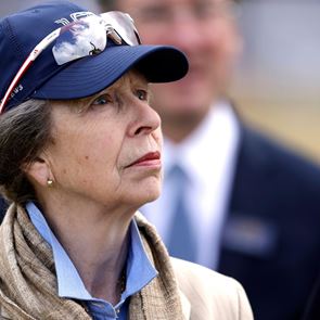 Принцеса Ан е била с кралицата в последни й часове