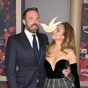 Джей Ло и астро роклята, за която всички говорят