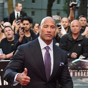 Яка задруга: Дуейн Джонсън и Voss Water