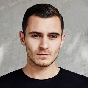 Юлиан Костов влиза в трети сезон на &quot;Белият лотос