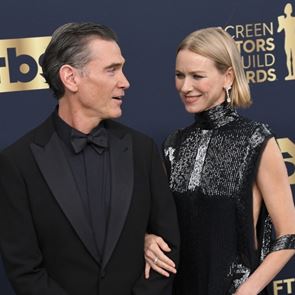 &lt;em>Наоми&lt;/em> &lt;em>Уотс&lt;/em> се омъжи в рокля на Oscar de la Renta