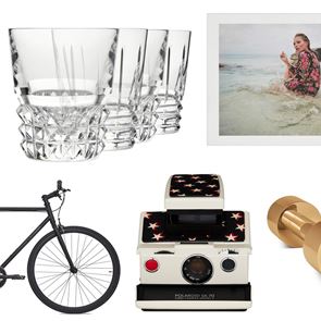 Камера, пъзел и колело &lt;em>Saint&lt;/em> &lt;em>Laurent&lt;/em> - да, и не само!