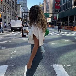 9 модерни визии със skinny дънки, които придават нов живот на любимия ни деним