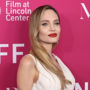 &lt;em>Анджелина&lt;/em> &lt;em>Джоли&lt;/em> отново разпали слуховете за нова връзка