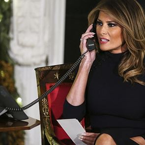 В разгара на лятото Мелания Тръмп се готви за… &lt;em>Коледа&lt;/em>?