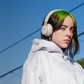 Били Айлиш и битката, която няма как да спечели