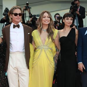 Don&#39;t Worry Darling буквално завладя Венеция