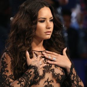 Деми Ловато обясни защо вече използва &quot;&lt;em>те&lt;/em>&quot;