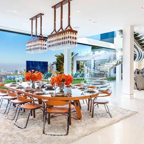 12 спални и 21 бани - мегаимението на Бел Еър