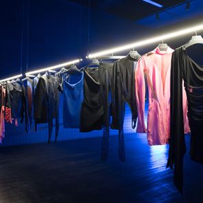 Факт, <em>Mugler</em> H&M звучеше по-добре в Атина