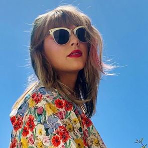 Звездите съветват: Посрещнете лятото с пастелни цветове в косата си