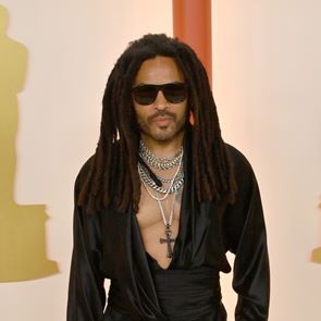 &lt;em>Лени&lt;/em> &lt;em>Кравиц&lt;/em> с горещи кадри в новото си видео