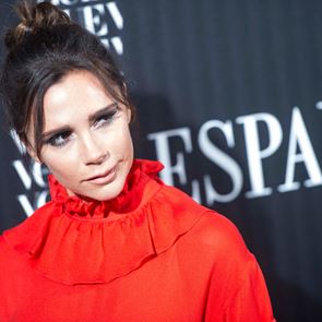 Защо &lt;em>Виктория&lt;/em> &lt;em>Бекъм&lt;/em> зарежда вода по пълнолуние?