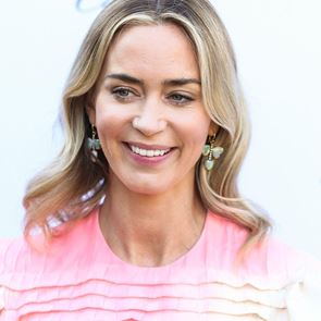 &quot;Момичето от влака&quot; носи Прада и обича Ню Йорк