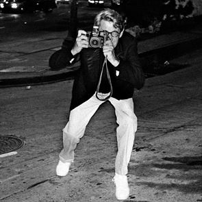 Прецизното и интелигентно наследство на Хелмут Нютън