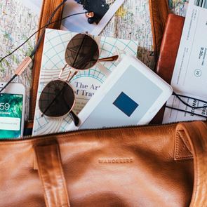 Защо GUESS е любима марка за очила на дамите