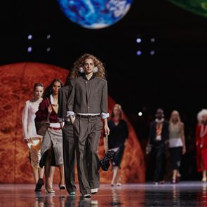 CHANEL SS26: Дебютът на Матю Блейзи и новото лице на класиката