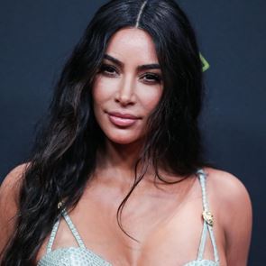 Ким Кардашиян ще разследва тройно убийство
