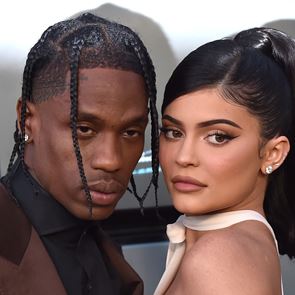 Най-стилните моменти на &lt;em>Кайли&lt;/em> &lt;em>Дженър&lt;/em> и Травис Скот