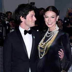 &lt;em>Карли&lt;/em> &lt;em>Клос&lt;/em> стана майка за втори път