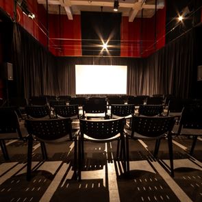 &quot;Червената къща&quot; отново отваря врати за култура в София