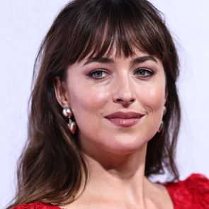 Всички в интернет говорят за ТОЗИ пръстен на &lt;em>Дакота&lt;/em> &lt;em>Джонсън&lt;/em>