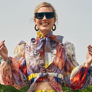 Игра на принтове &amp; цветове в градския уикенд