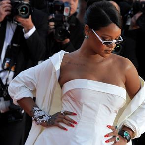 What&#39;s her name? Р-И-А-Н-А