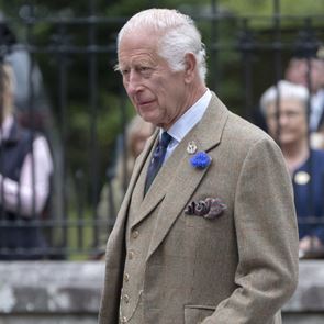 &lt;em>Чарлз&lt;/em> &lt;em>III&lt;/em> разкри докъде е с битката с рака