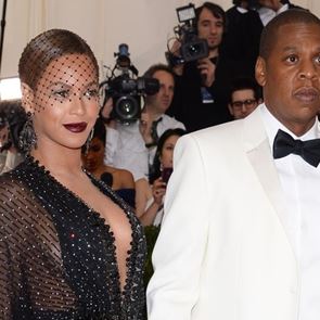 Джей Зи се присъедини към Instagram, последва само <em>Бионсе</em>