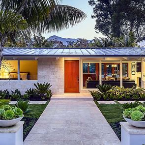 Нов ден, ново имение за Елън ДеДженеръс