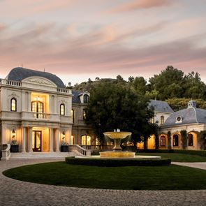 63 милиона причини да завидим на &lt;em>Парис&lt;/em> &lt;em>Хилтън&lt;/em>