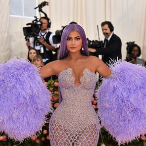 Кайли Дженър посрещна 25-ия си рожден ден