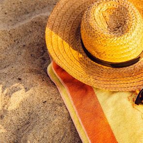 Нескромно за плажните кърпи