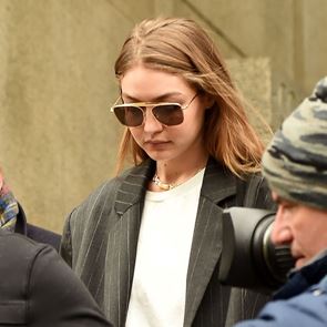 Джиджи Хадид - съдебен заседател по случая на Харви Уайнстийн