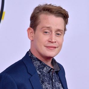 &lt;em>Маколи&lt;/em> &lt;em>Кълкин&lt;/em> със звезда на Алея на славата в Холивуд