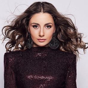 Как ще отпразнува рождения си ден &lt;em>Михаела&lt;/em> &lt;em>Маринова&lt;/em>?