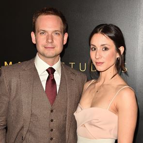 Троян Белисарио от &quot;&lt;em>Малки&lt;/em> &lt;em>сладки&lt;/em> &lt;em>лъжкини&lt;/em>&quot; очаква третото си дете