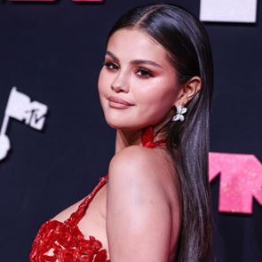 Селена Гомес с драматична &lt;em>промяна&lt;/em> &lt;em>във&lt;/em> &lt;em>визията&lt;/em>