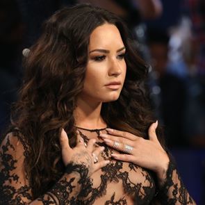 &lt;em>Деми&lt;/em> &lt;em>Ловато&lt;/em> търси истината за извънземните в нова поредица