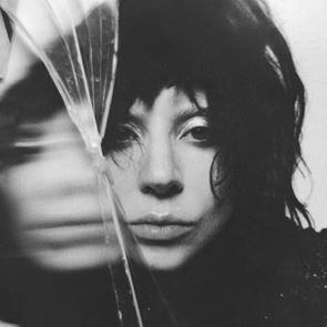 &lt;em>Лейди&lt;/em> &lt;em>Гага&lt;/em> се завръща с нов албум